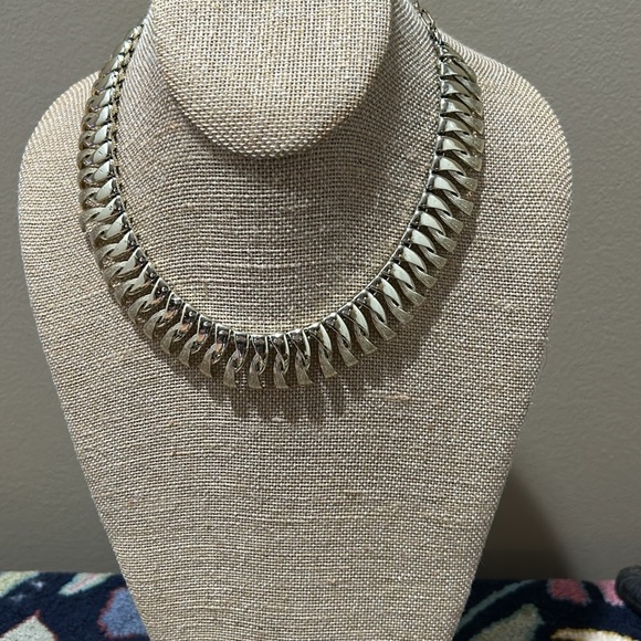 Monet Necklace “A Treasure from Mom’s Collection). Silver Toned Beautiful - Picture 2 of 3